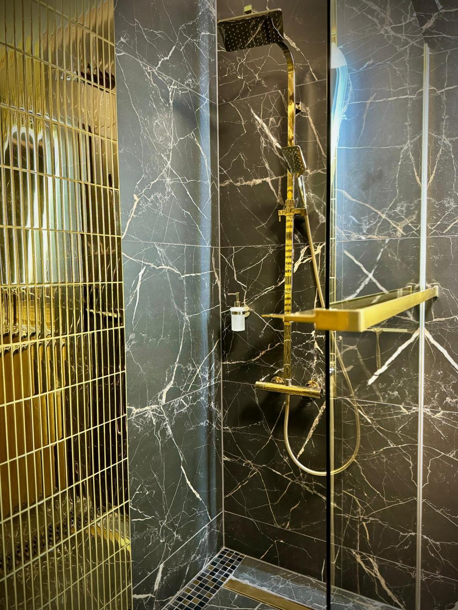 Golden Park Aparthotel شتشيتسين المظهر الخارجي الصورة